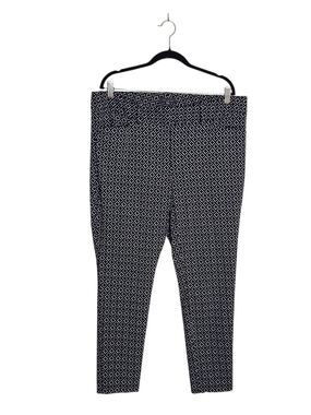 The Limited Black and White Dot Print Ankle Pants Size 14W